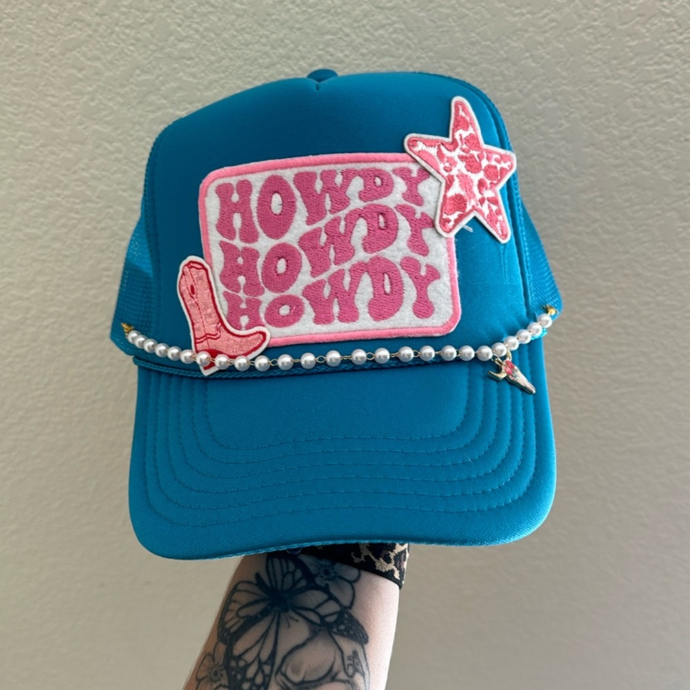 Trucker hat